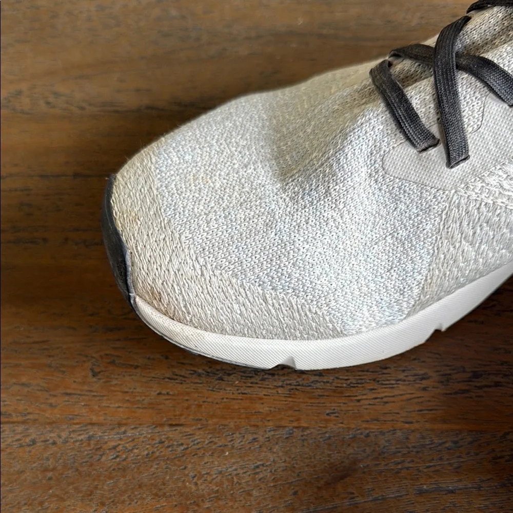 Men’s Adidas TERREX Gray and Black Athletic Shoes - Size 11 - Picture 3 of 9